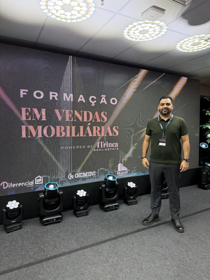 Felipe Moura no palco da formação
